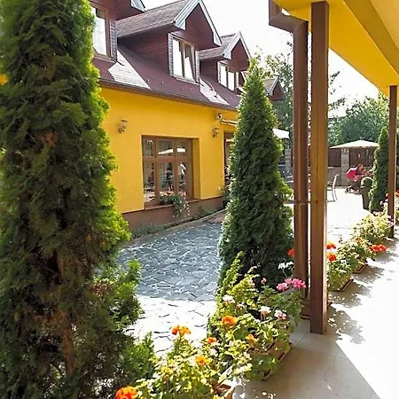 Clavis Hotel 3*
