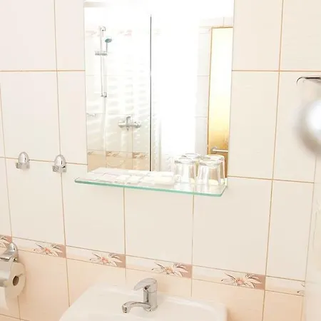 Hotel Clavis 3*
